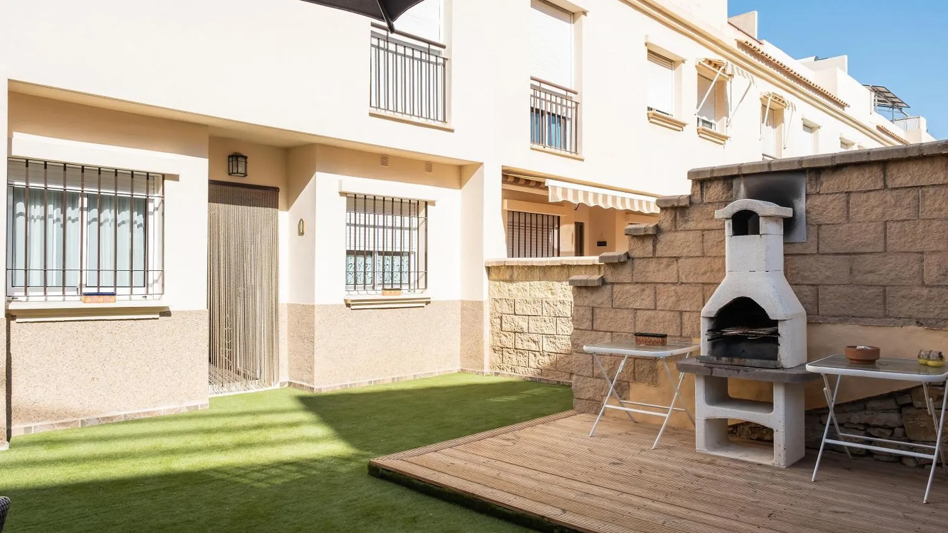 فيلا Casa Vino Mio Piscina Padel Y Gym فيليز-مالاغا