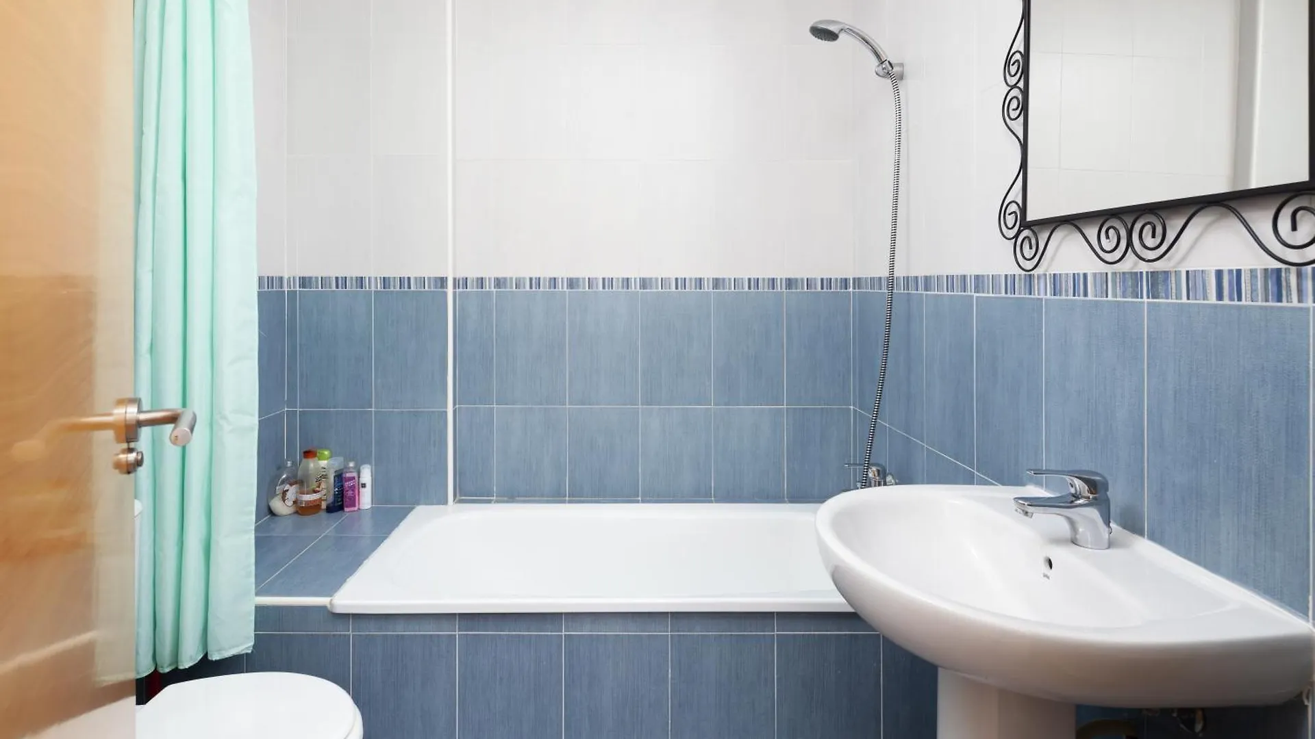 فيلا Casa Vino Mio Piscina Padel Y Gym فيليز-مالاغا 0*,  إسبانيا