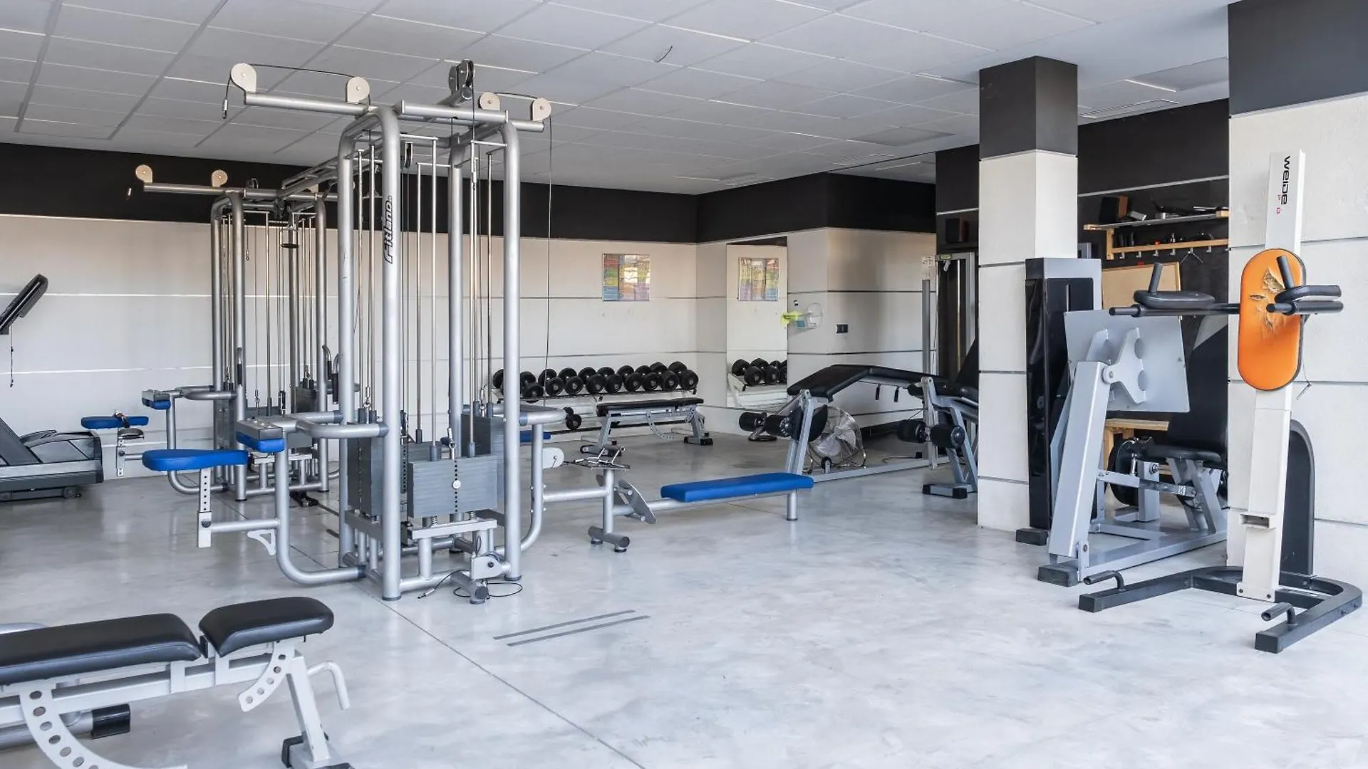 بيت للعطل فيلا Casa Vino Mio Piscina Padel Y Gym فيليز-مالاغا
