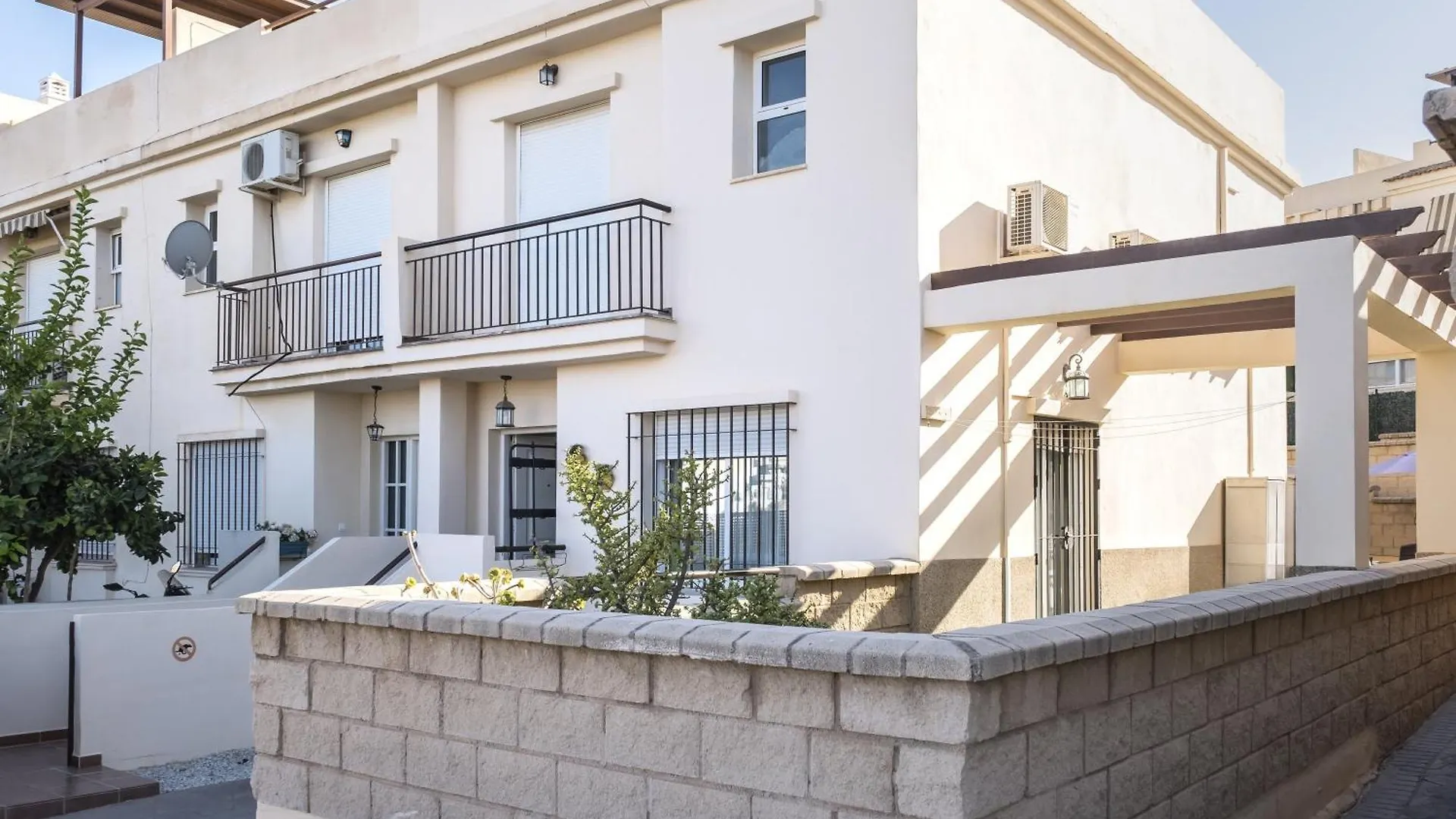 Casa Vino Mio Piscina Padel Y Gym Villa Velez Malaga 0*,  Spain